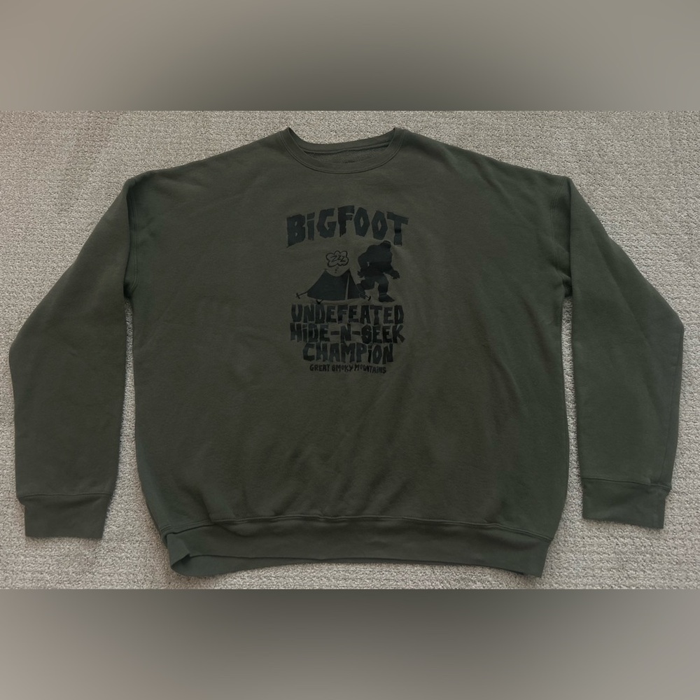 Bigfoot Hide Seek Champion Green Men‎ Women L/XL Sasquatch Sweatshirt